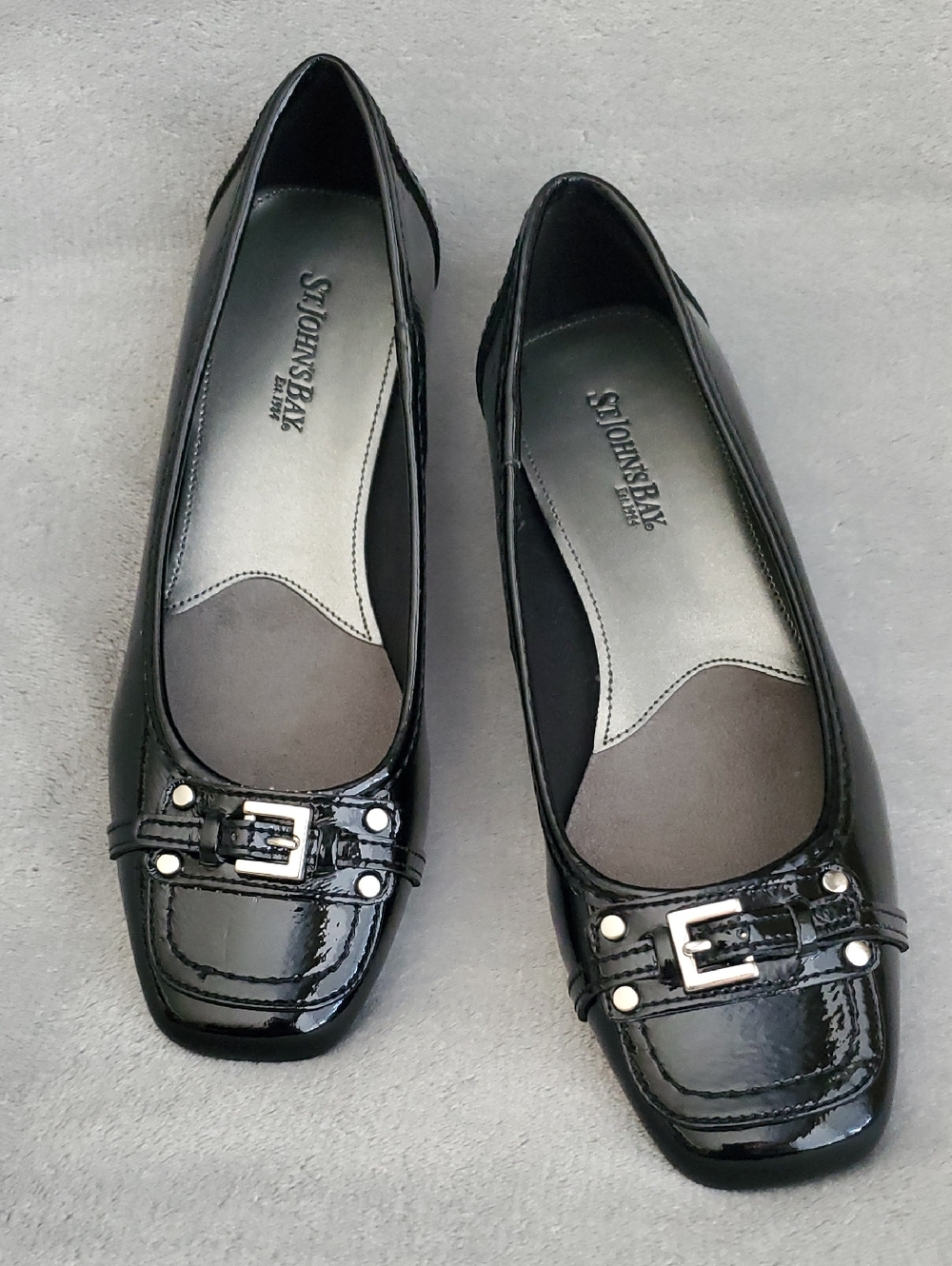 ST. JOHN'S BAY Black Faux Patent Leather Buckle Accent Loafers WOMEN'S SIZE: 7M